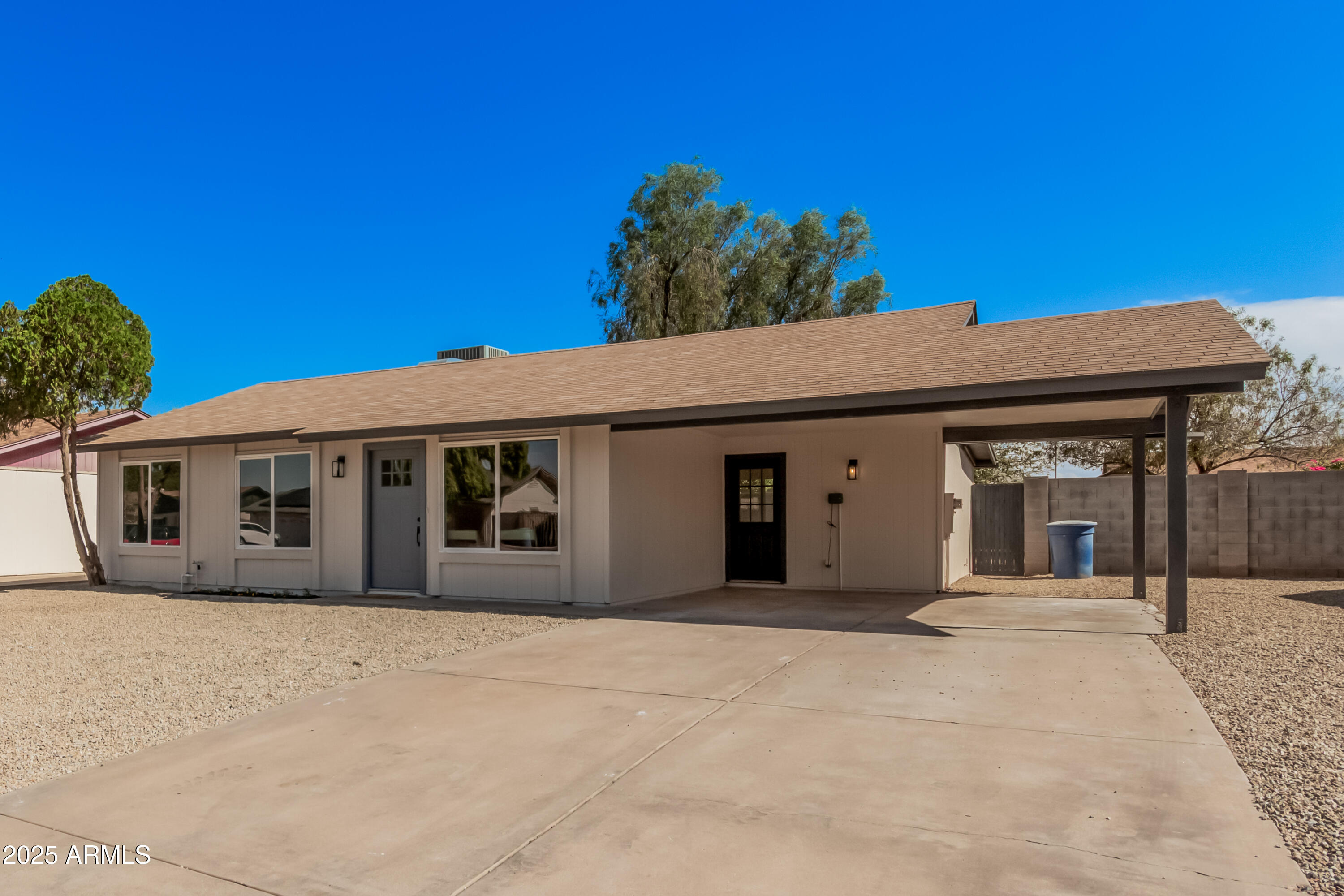 903 W WATSON Drive