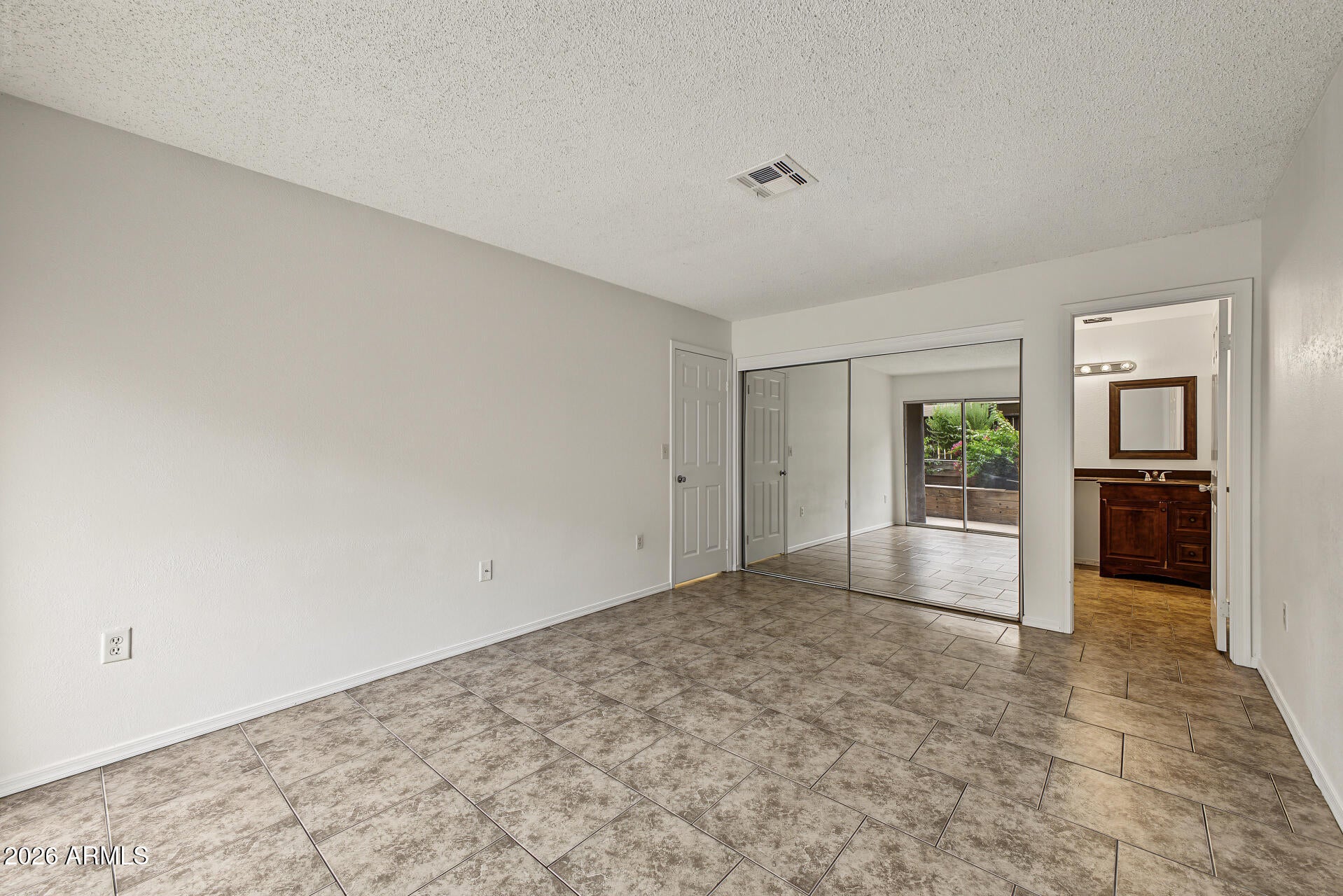 1645 W BASELINE Road 1085