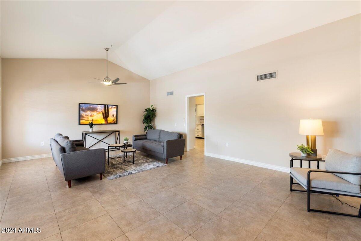 12318 W FIELDSTONE Drive