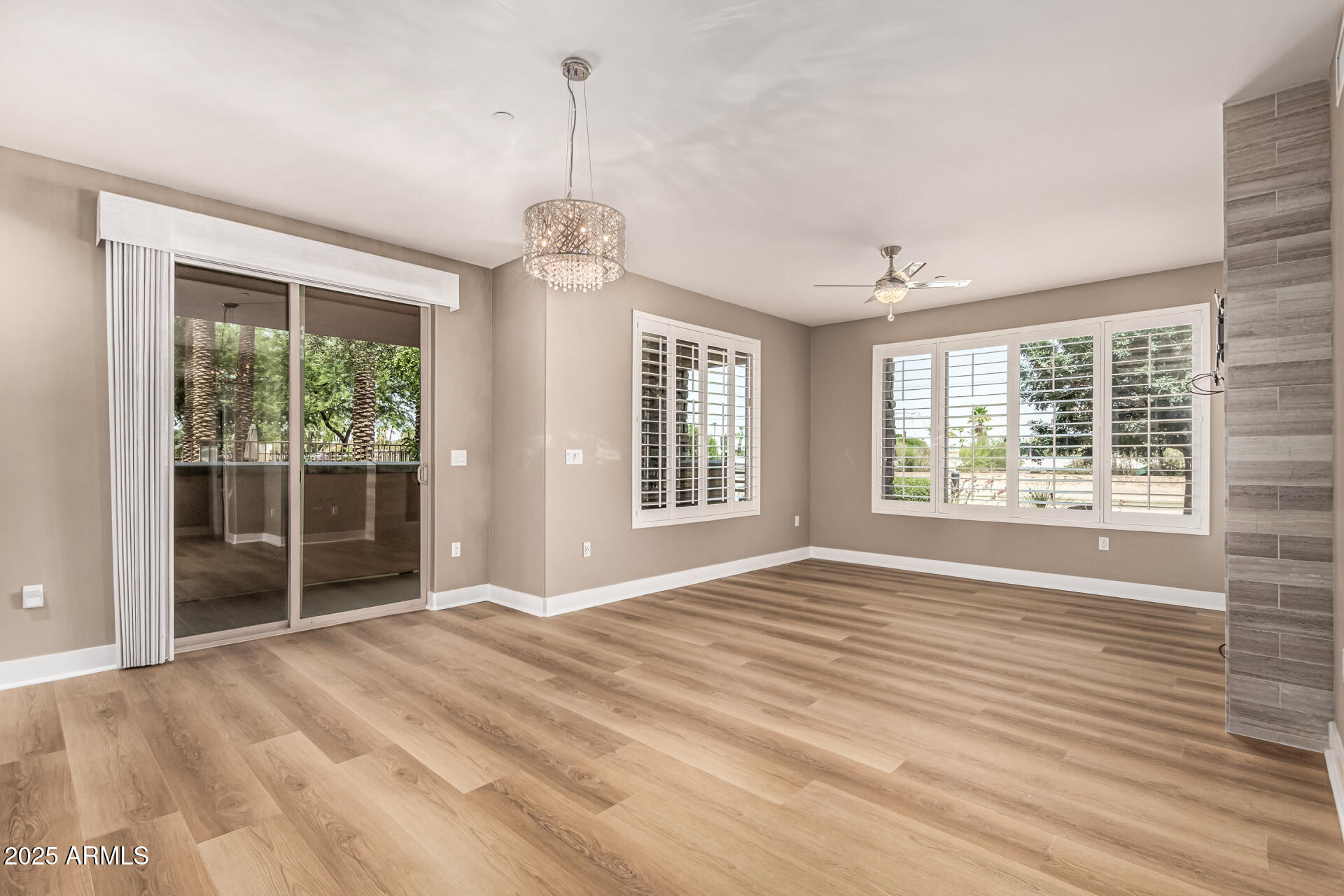 4805 N WOODMERE FAIRWAY -- 1002