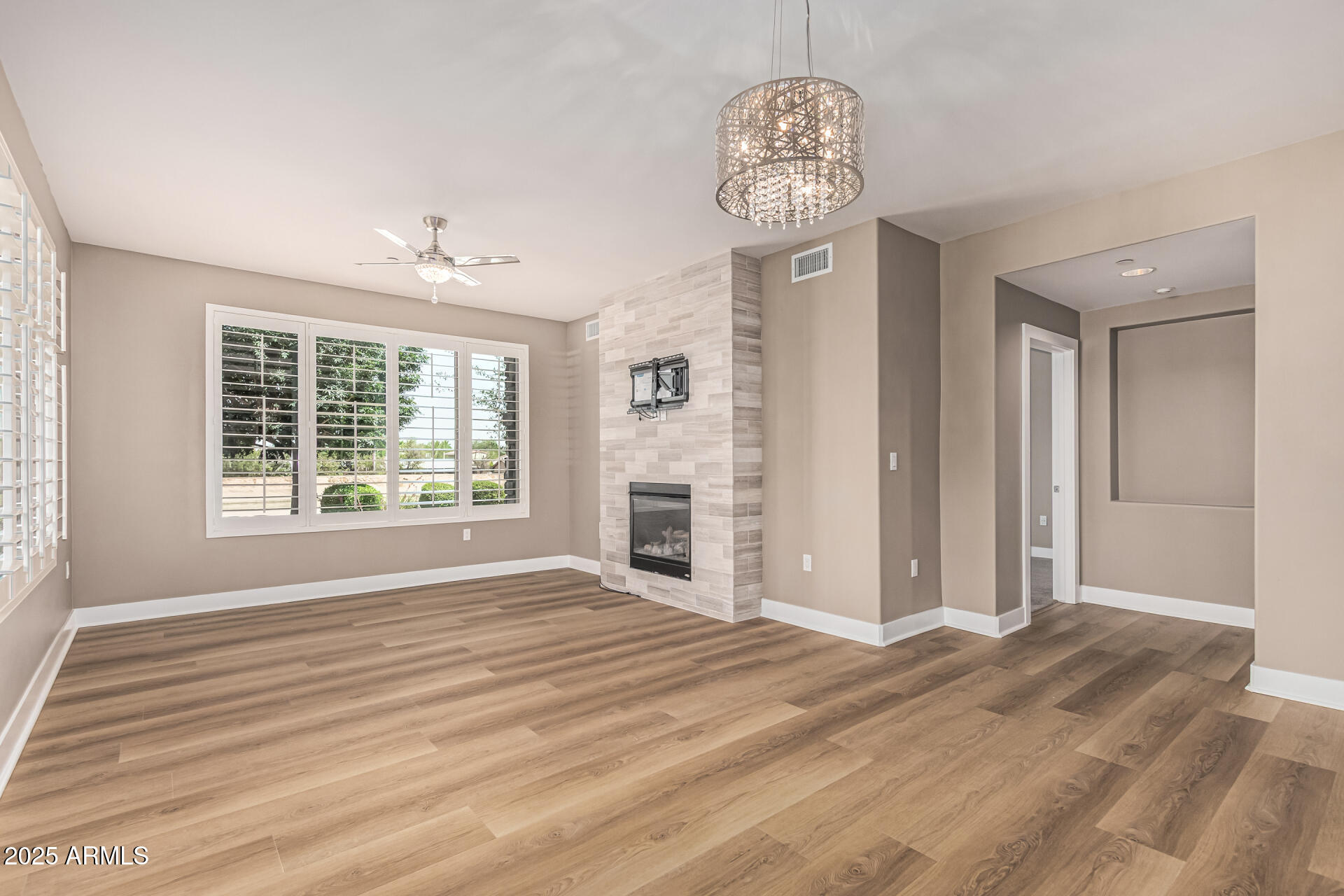 4805 N WOODMERE FAIRWAY -- 1002