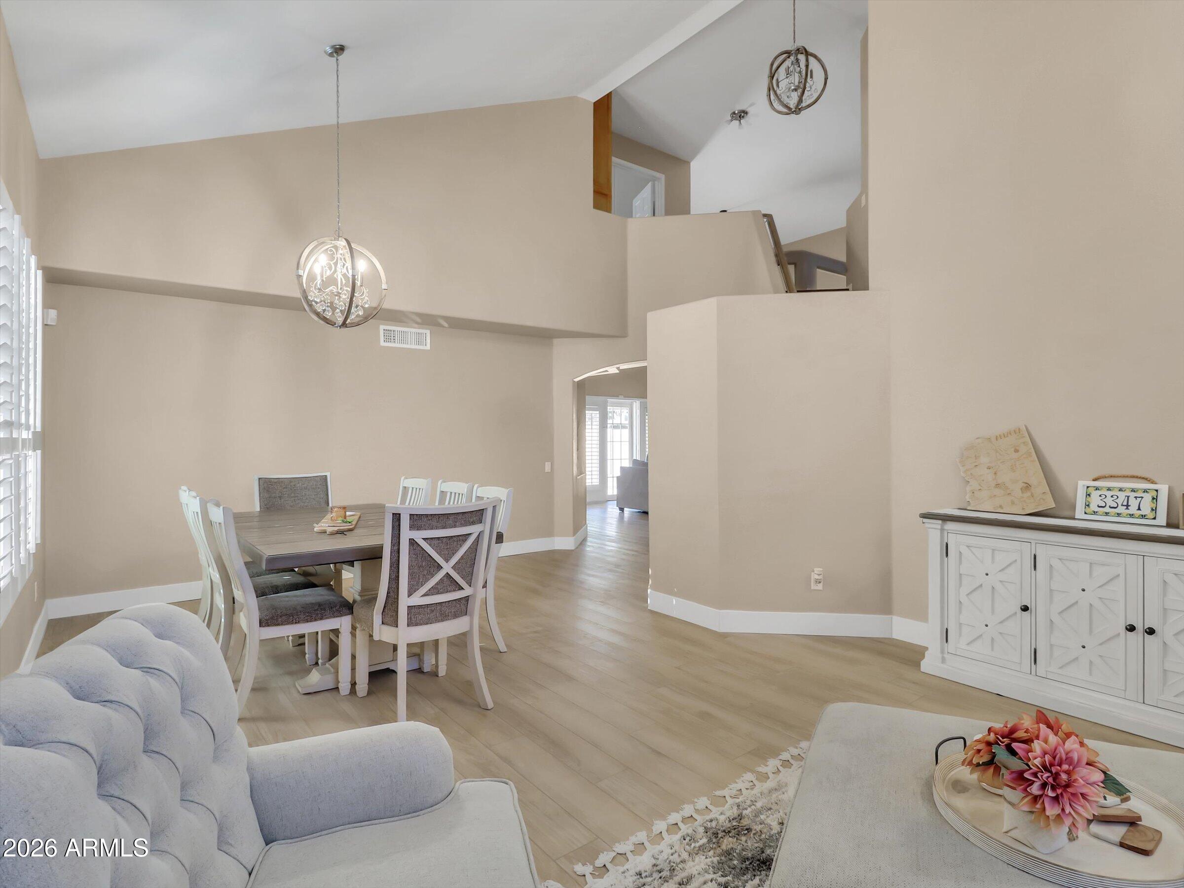 3347 E ROCKWOOD Drive