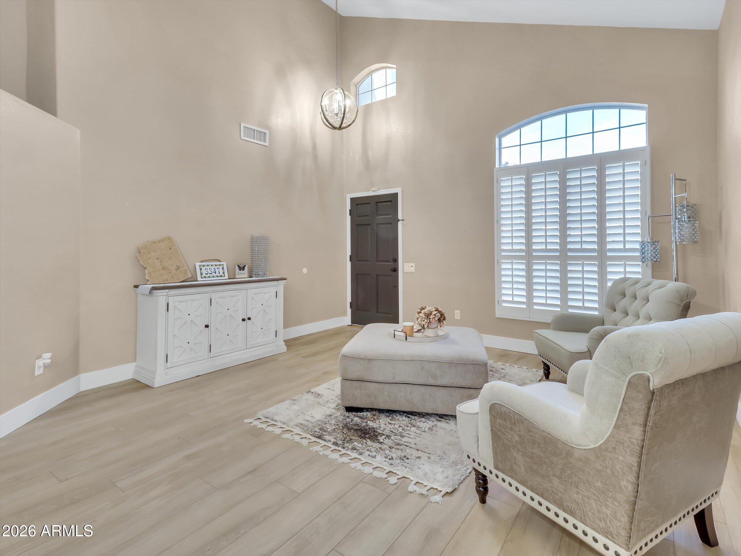 3347 E ROCKWOOD Drive