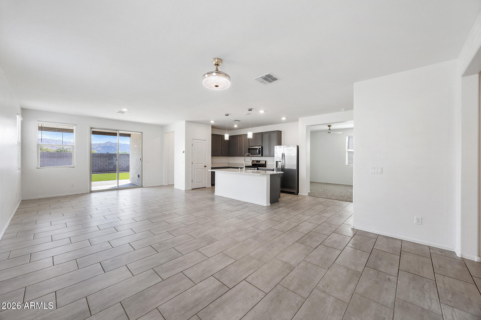 2435 W KOWALSKY Lane