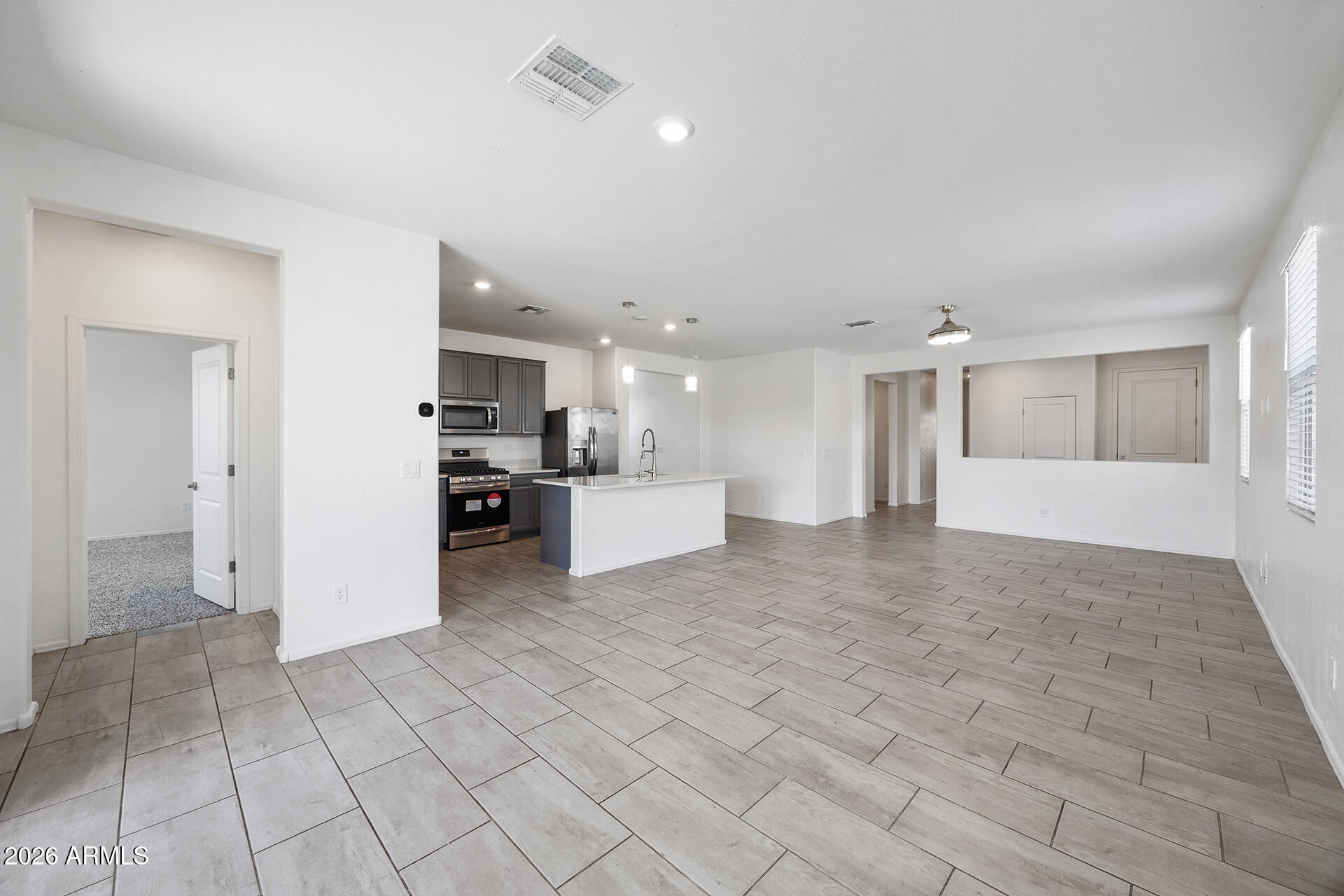 2435 W KOWALSKY Lane