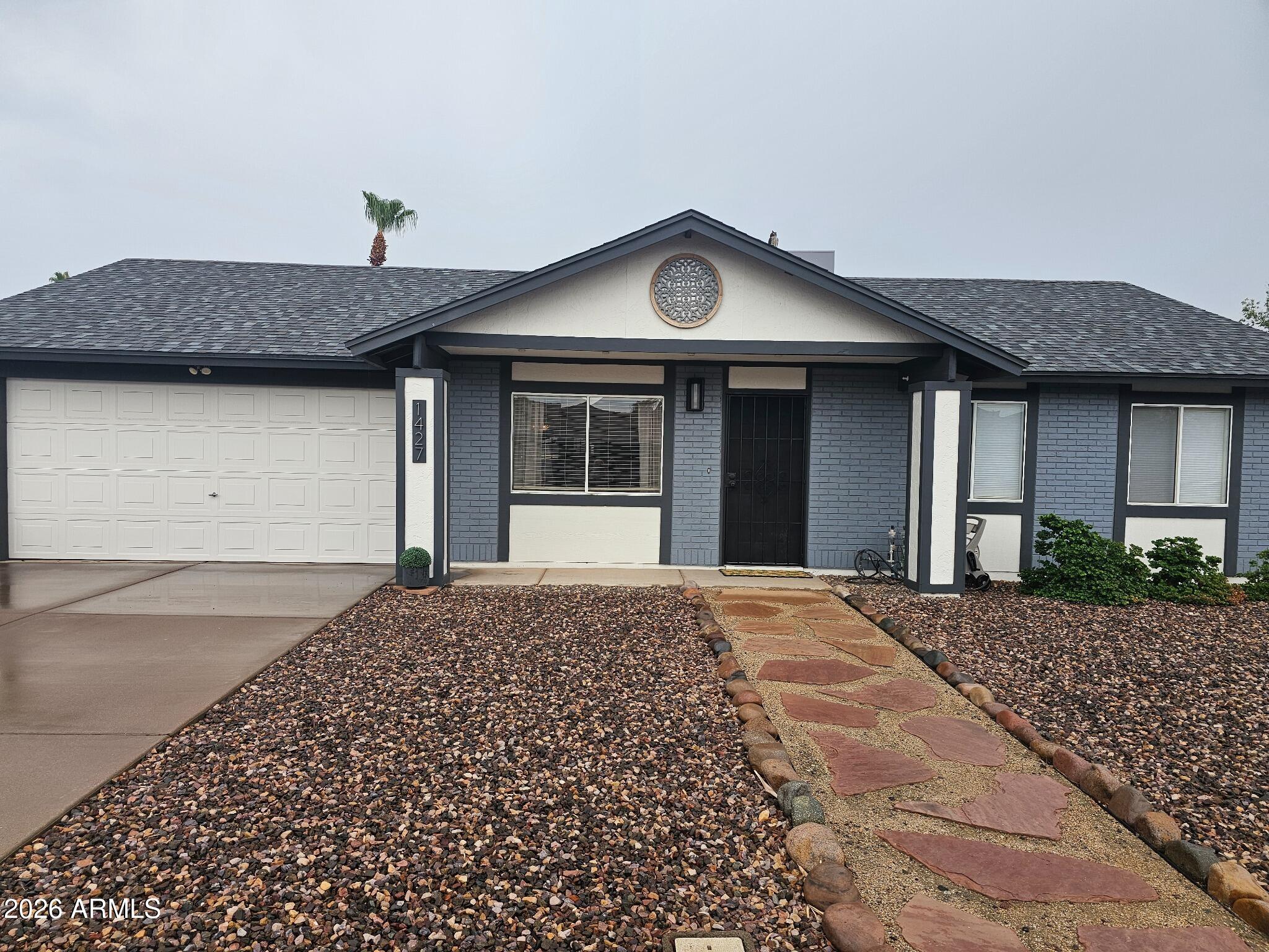 Properties 1 1427 W CHILTON Street
