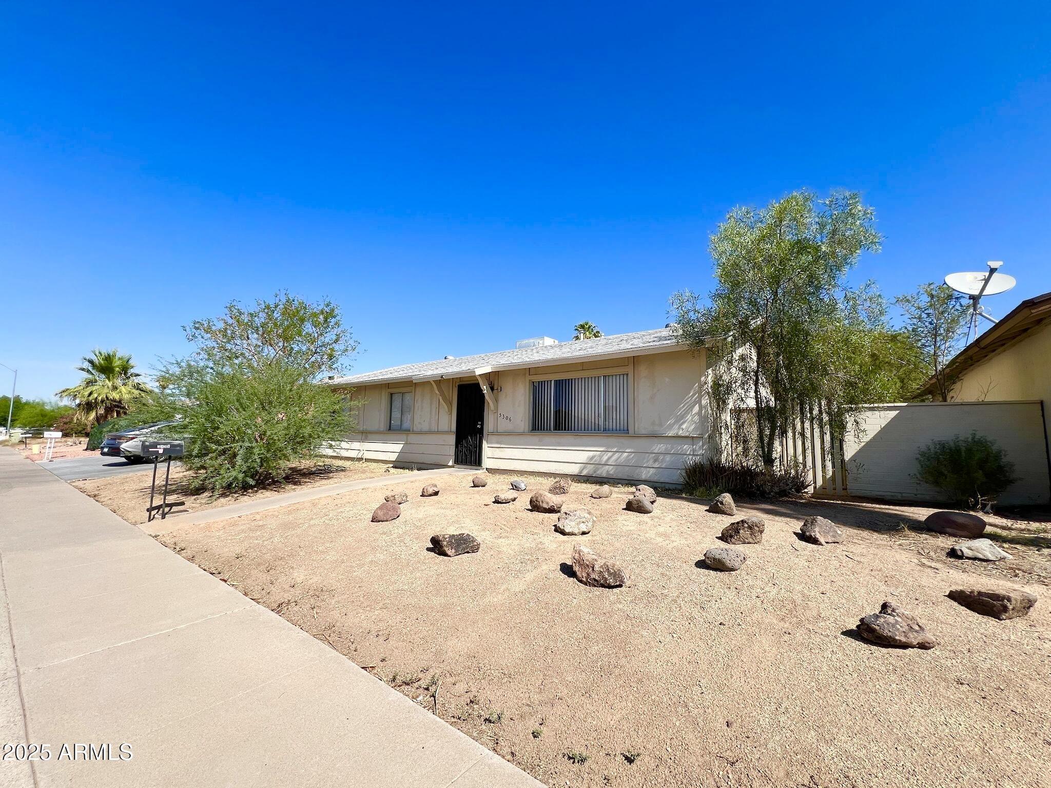 5306 W MAUNA LOA Lane