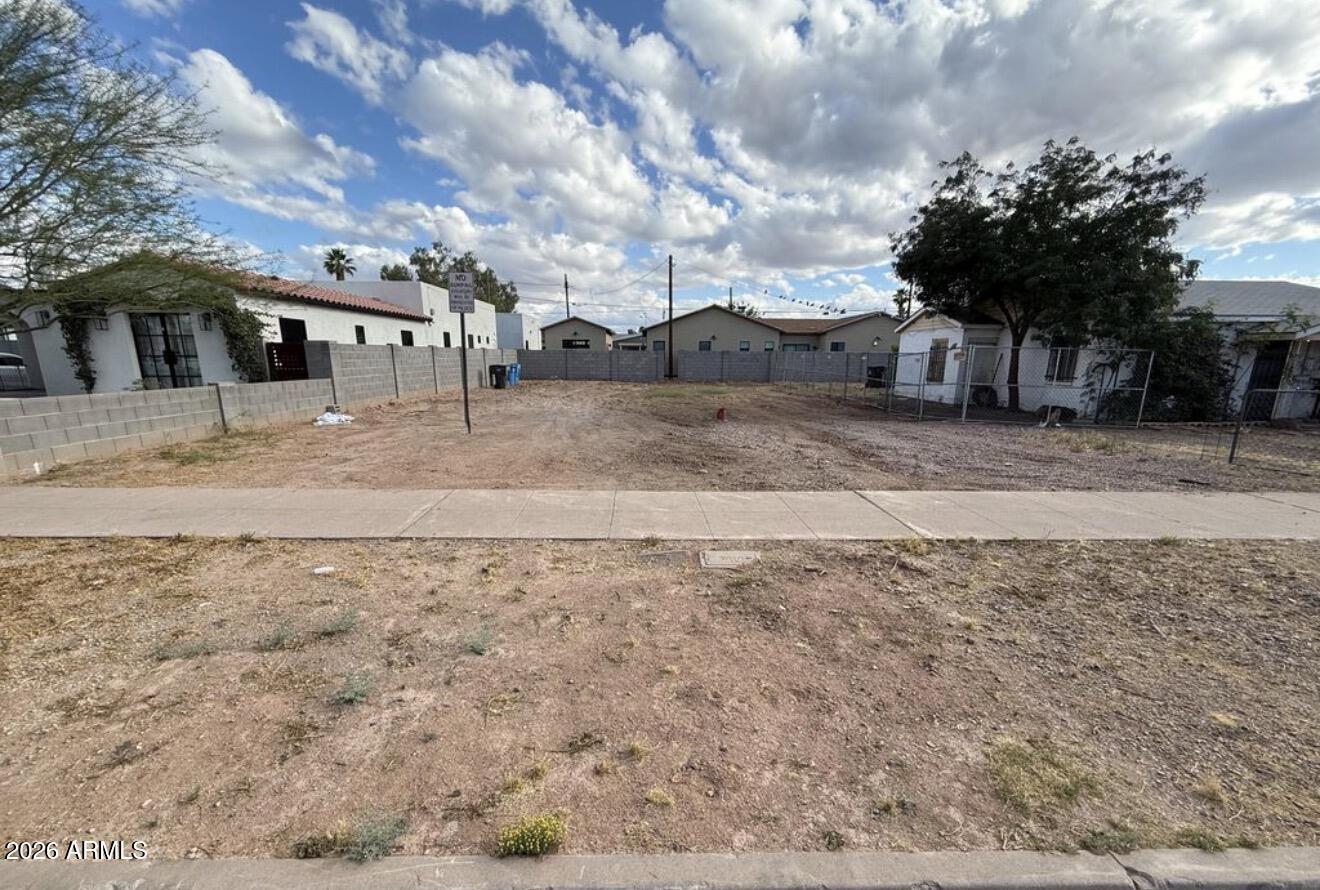 1105 E FILLMORE Street 27