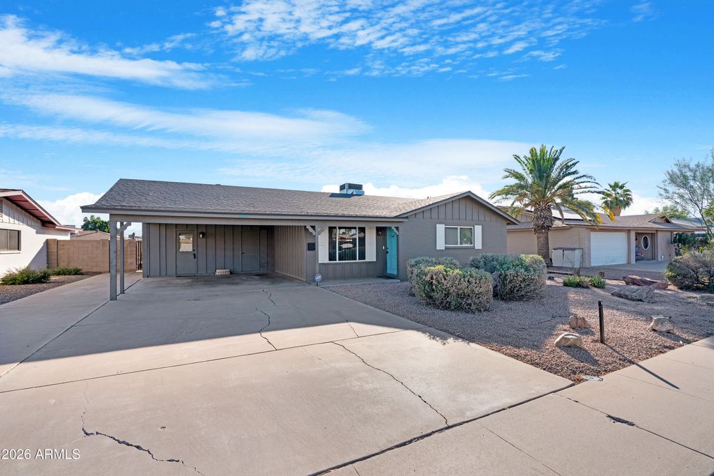 Photo of 5845 S Kenwood Lane, Tempe, AZ 85283 (MLS # 6969181)