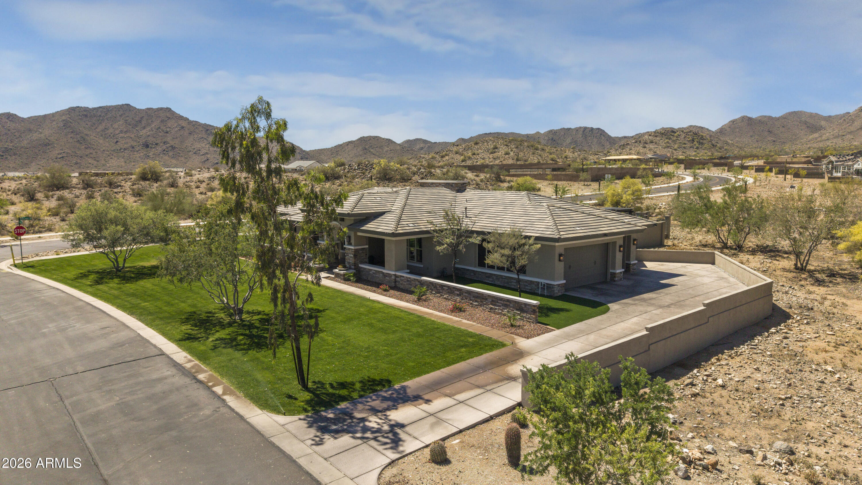 4562 N CHELSEA Drive