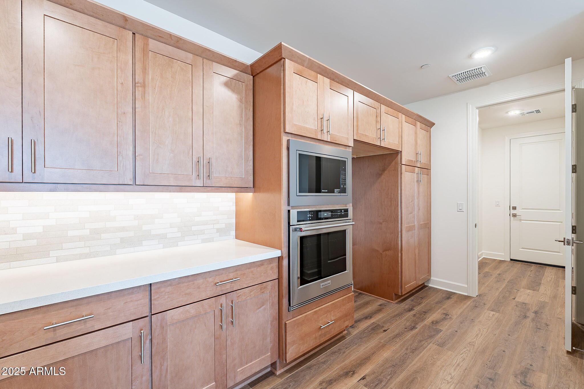 2121 W Sonoran Desert Drive 93