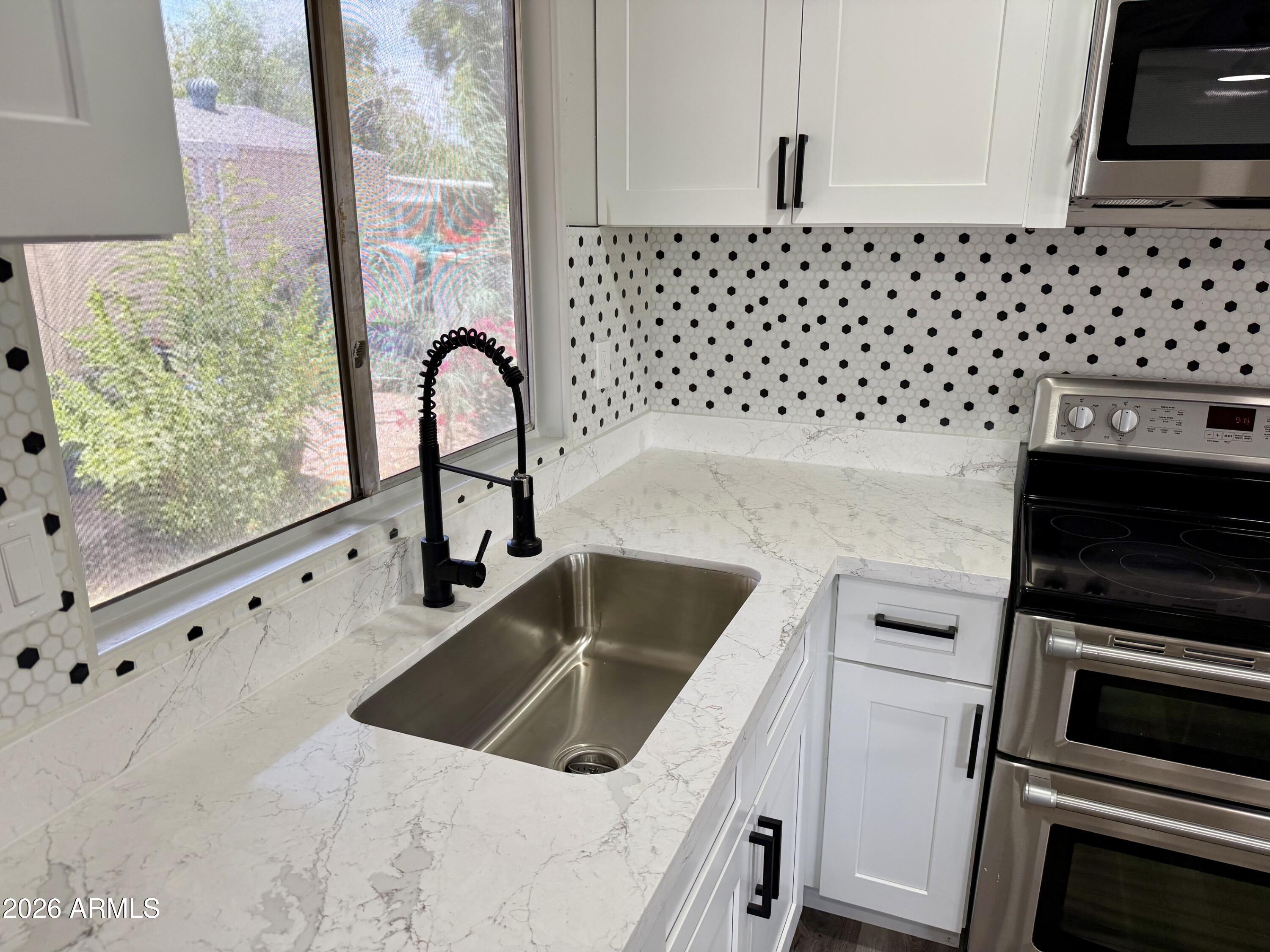 Paradise Groves Manufactured Home Park - Residential