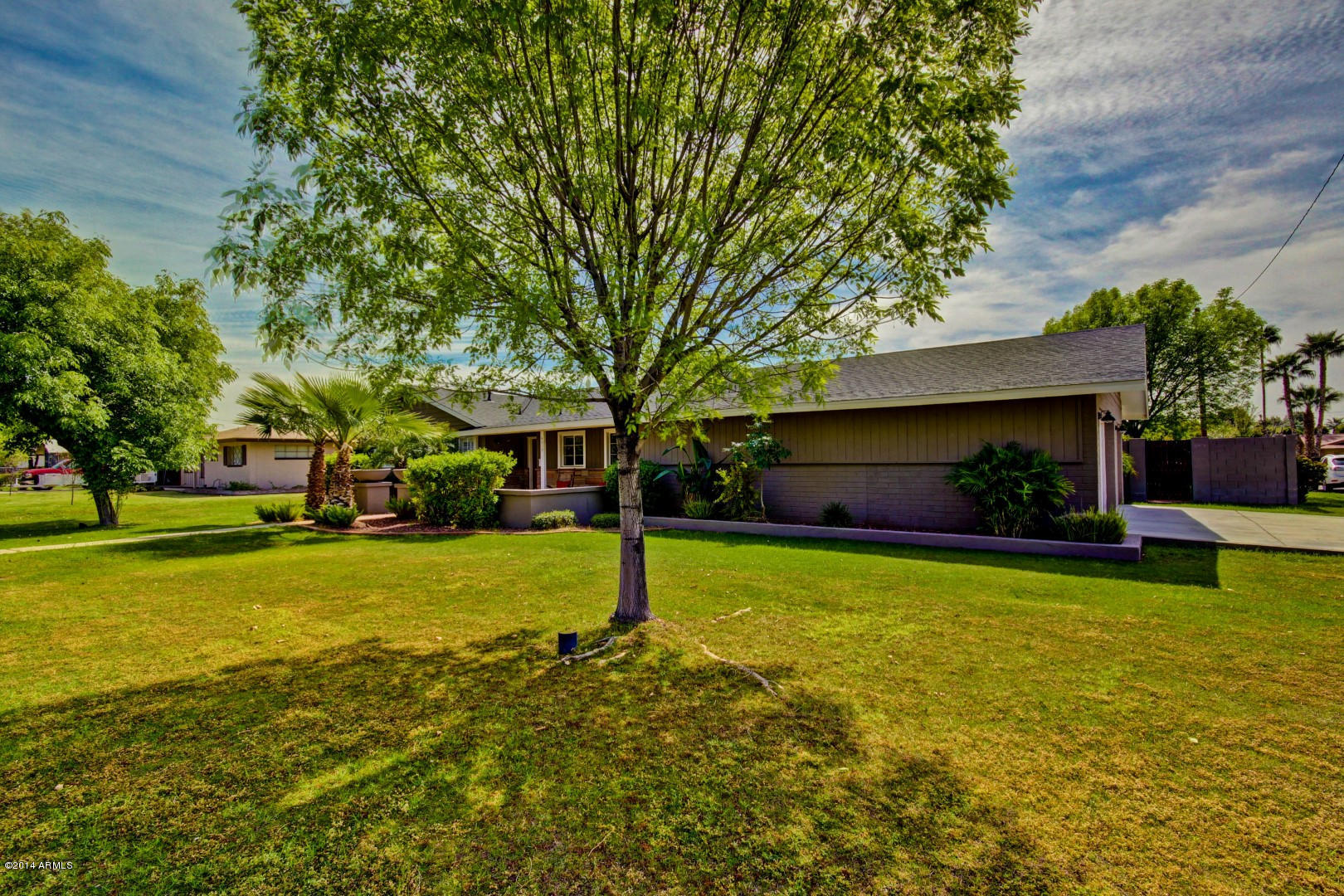 Photo 1 of 67 — 4319 E INDIANOLA Avenue, Phoenix, AZ 85018