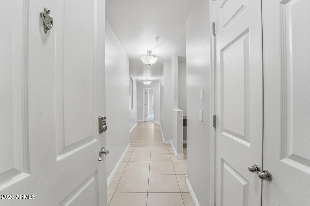 5350 E DEER VALLEY Drive 2420