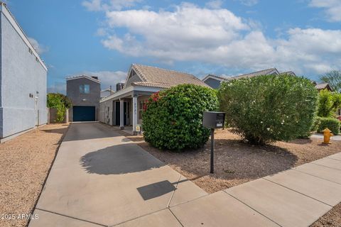 2731 E WINDSOR Avenue Phoenix AZ 85008