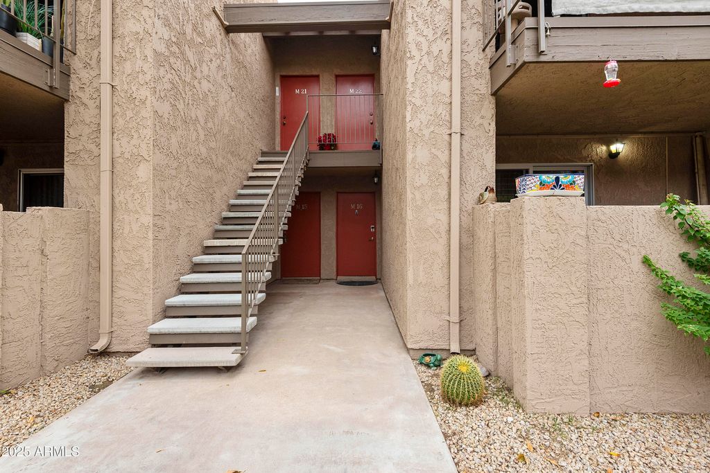 Photo of 5525 E Thomas Road #M16, Phoenix, AZ 85018 (MLS # 6936200)