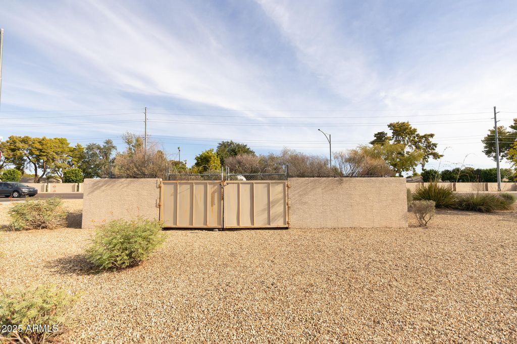 Photo of 10899 W Olive Avenue #G, Peoria, AZ 85345 (MLS # 6915688)