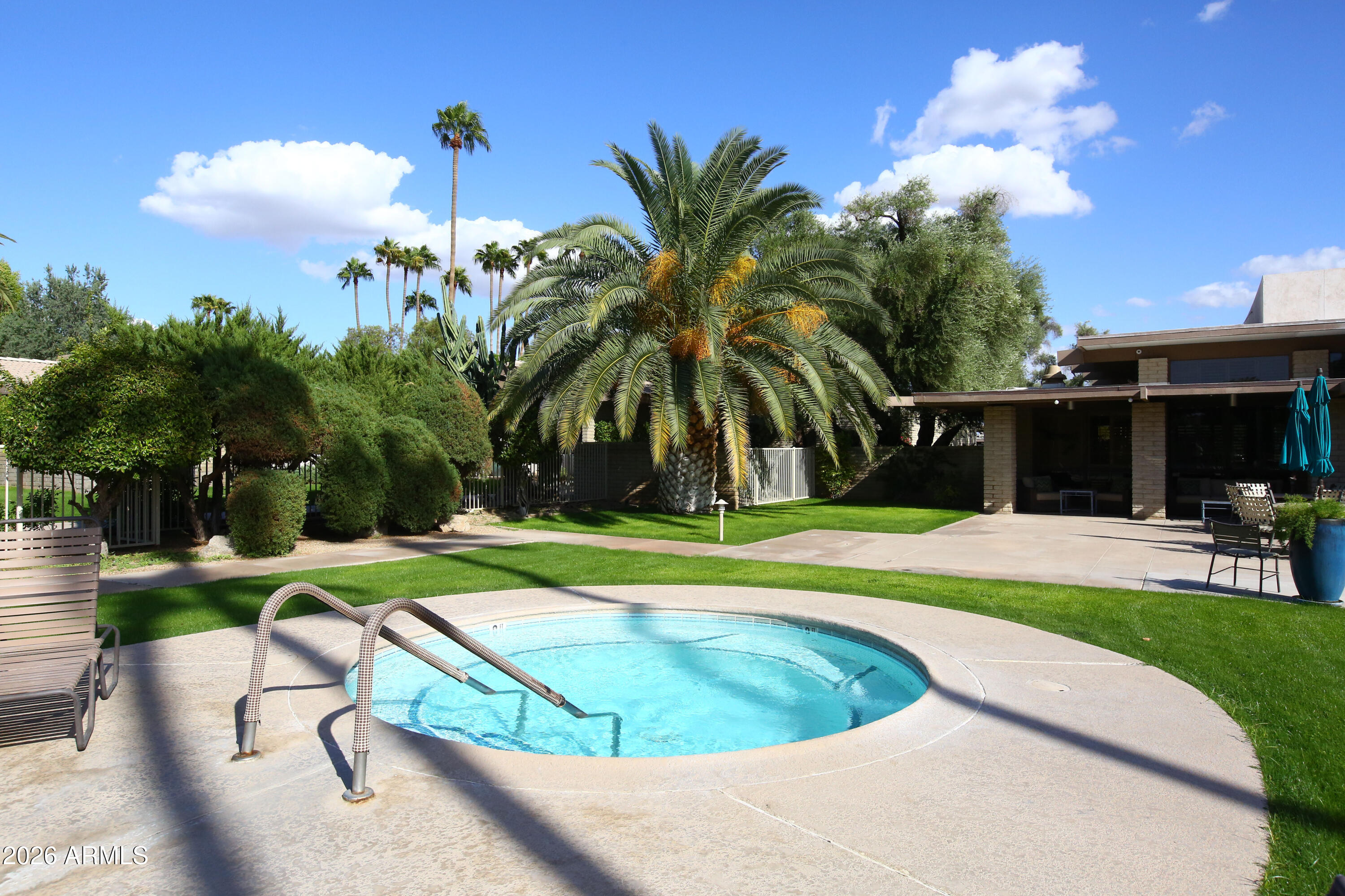 SCOTTSDALE HOUSE - Residential