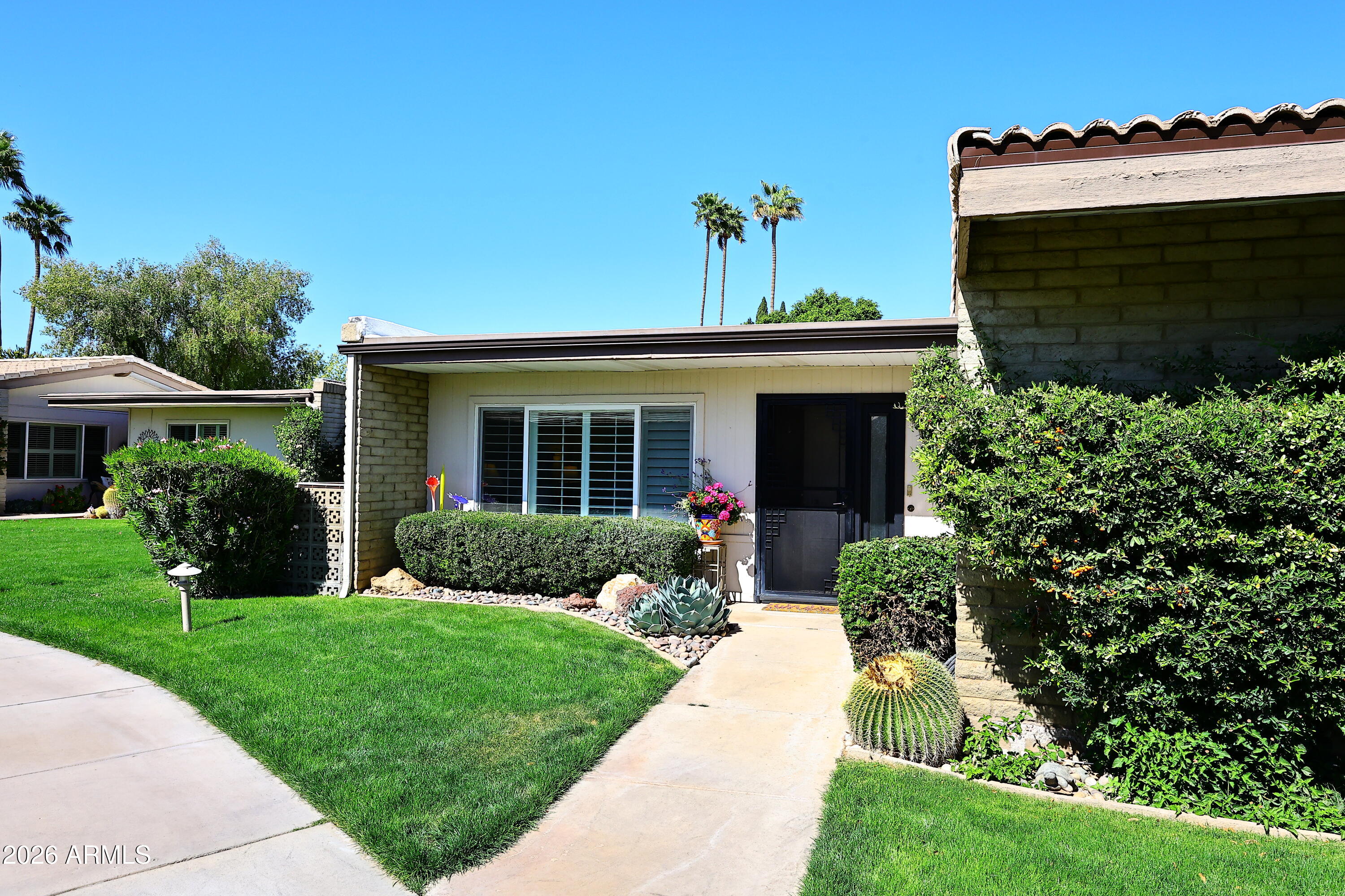 SCOTTSDALE HOUSE - Residential