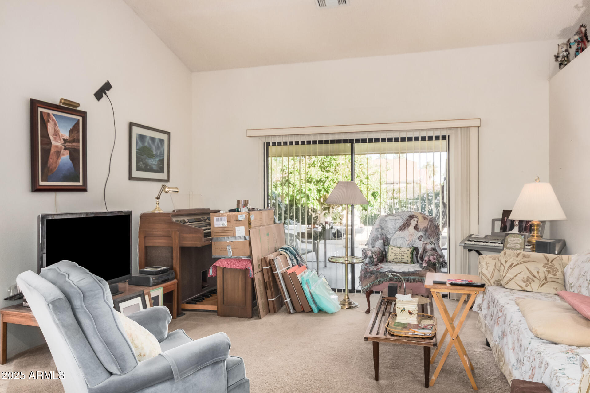 14426 W WHITE ROCK Drive