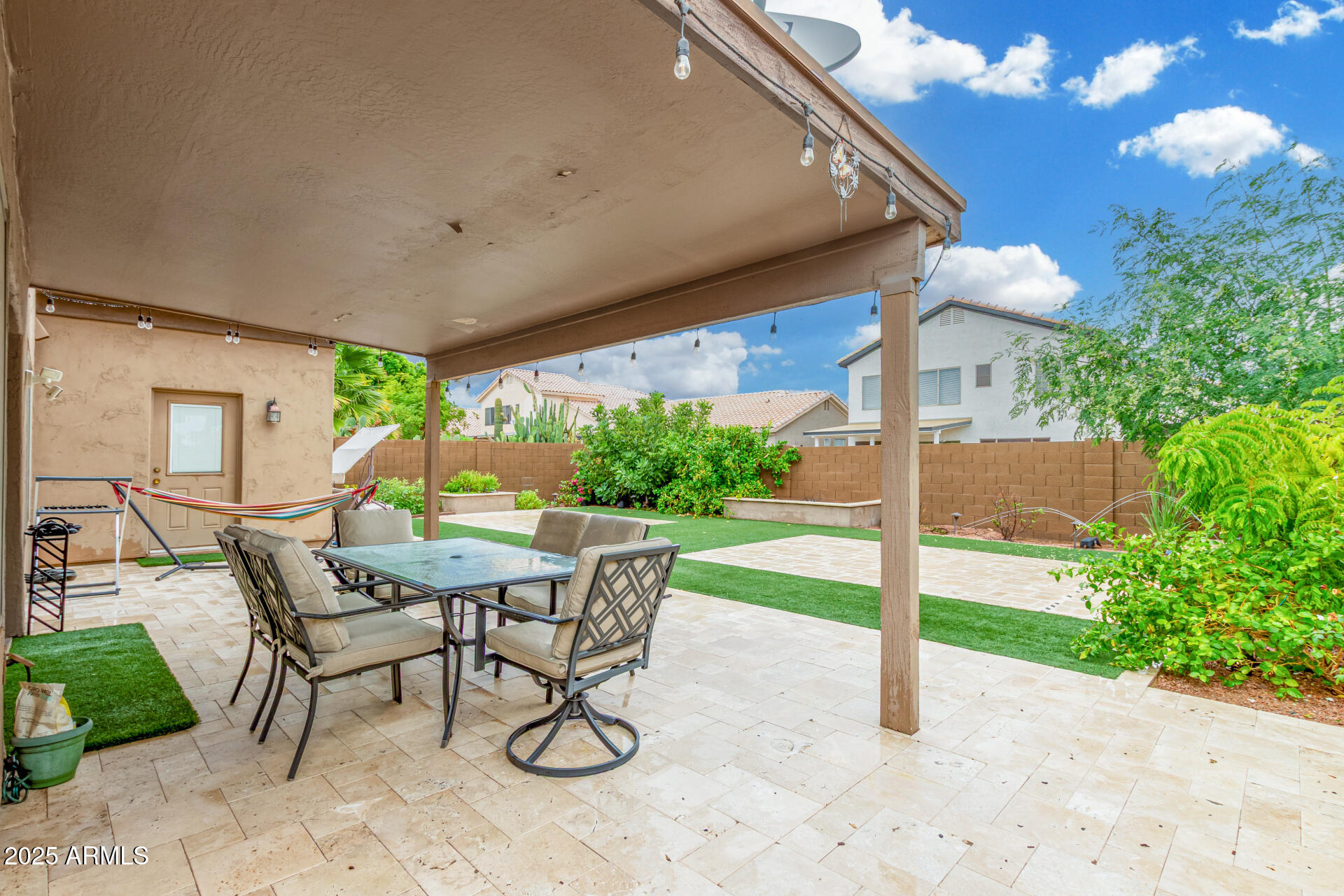 4616 E SUMMERHAVEN Drive