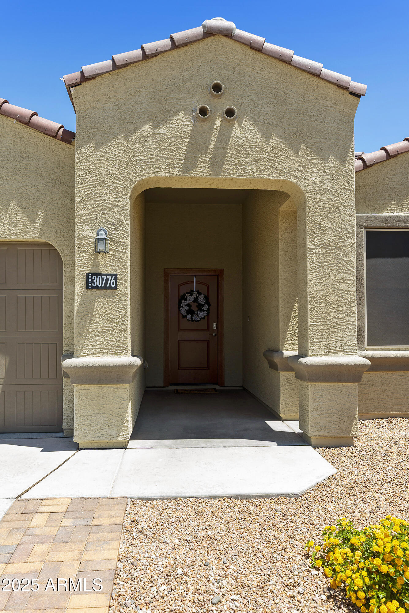 30776 W EARLL Drive