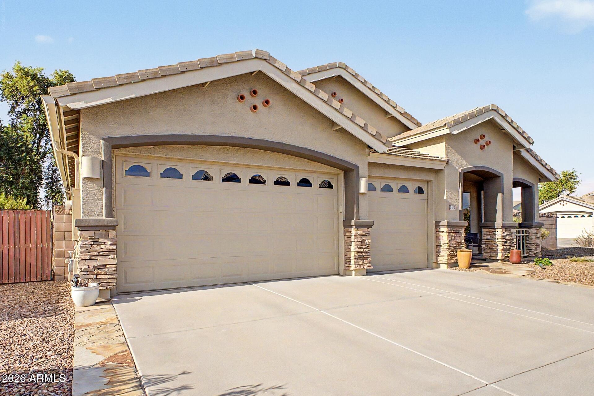 1412 E JADE Drive