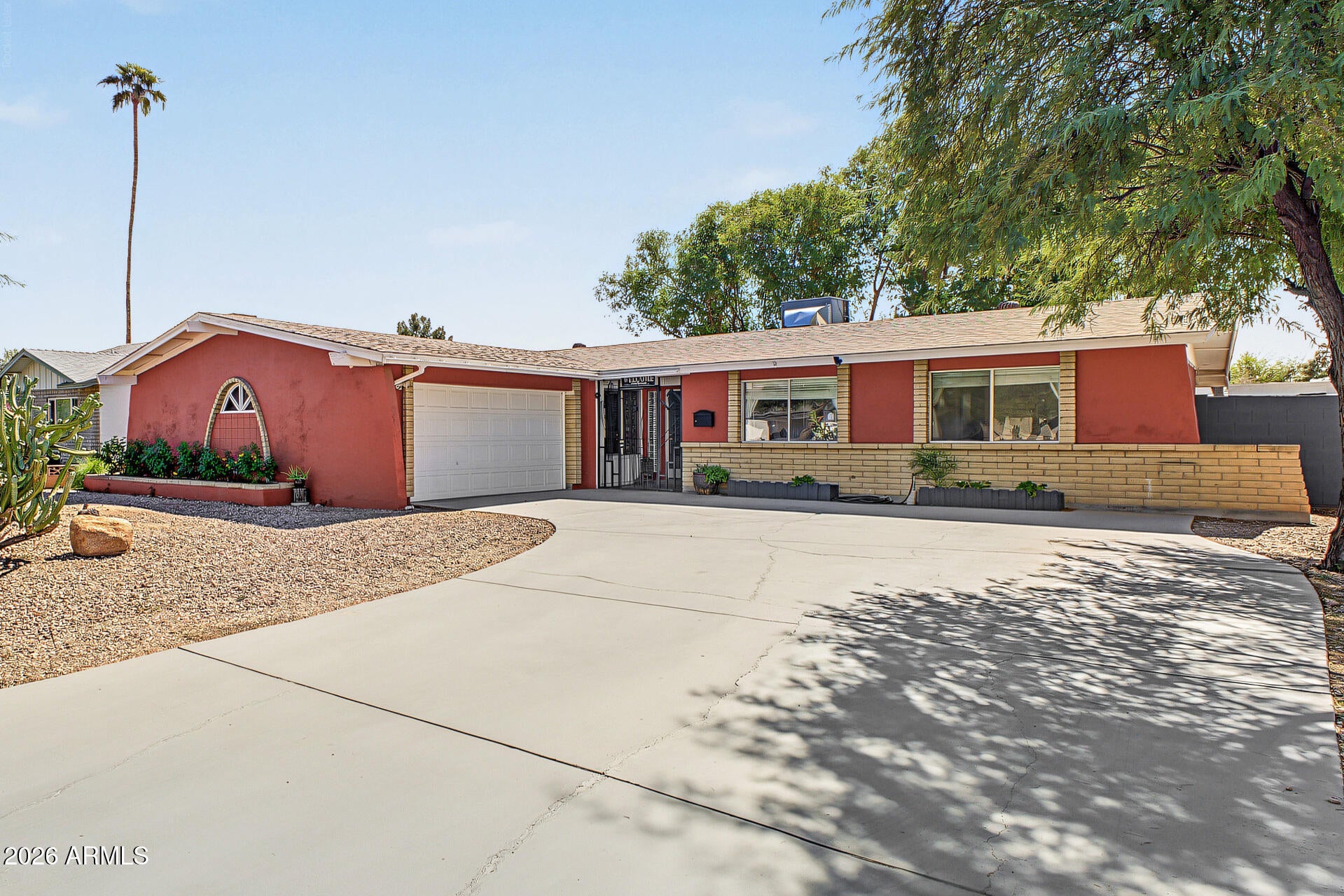 2115 E FREMONT Drive