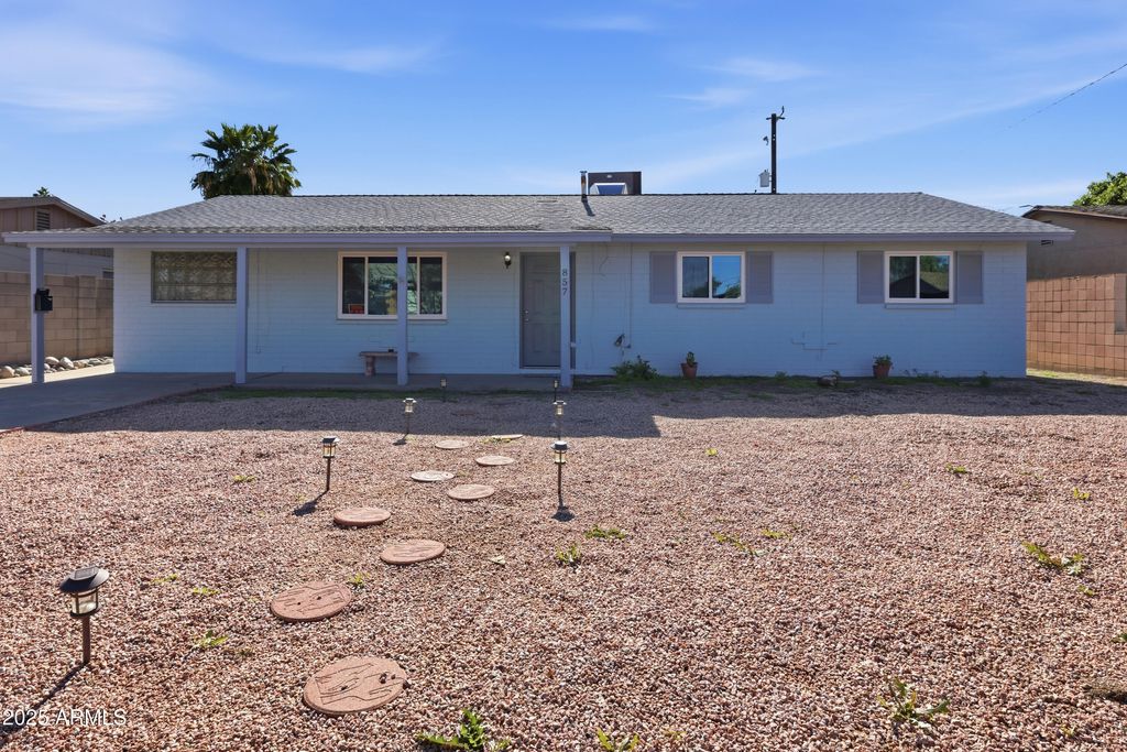 Photo of 857 E Buffalo Street, Chandler, AZ 85225 (MLS # 6952814)