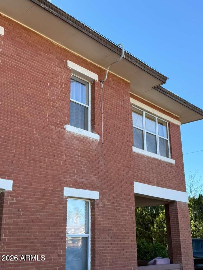 1165 E 10TH Street 5