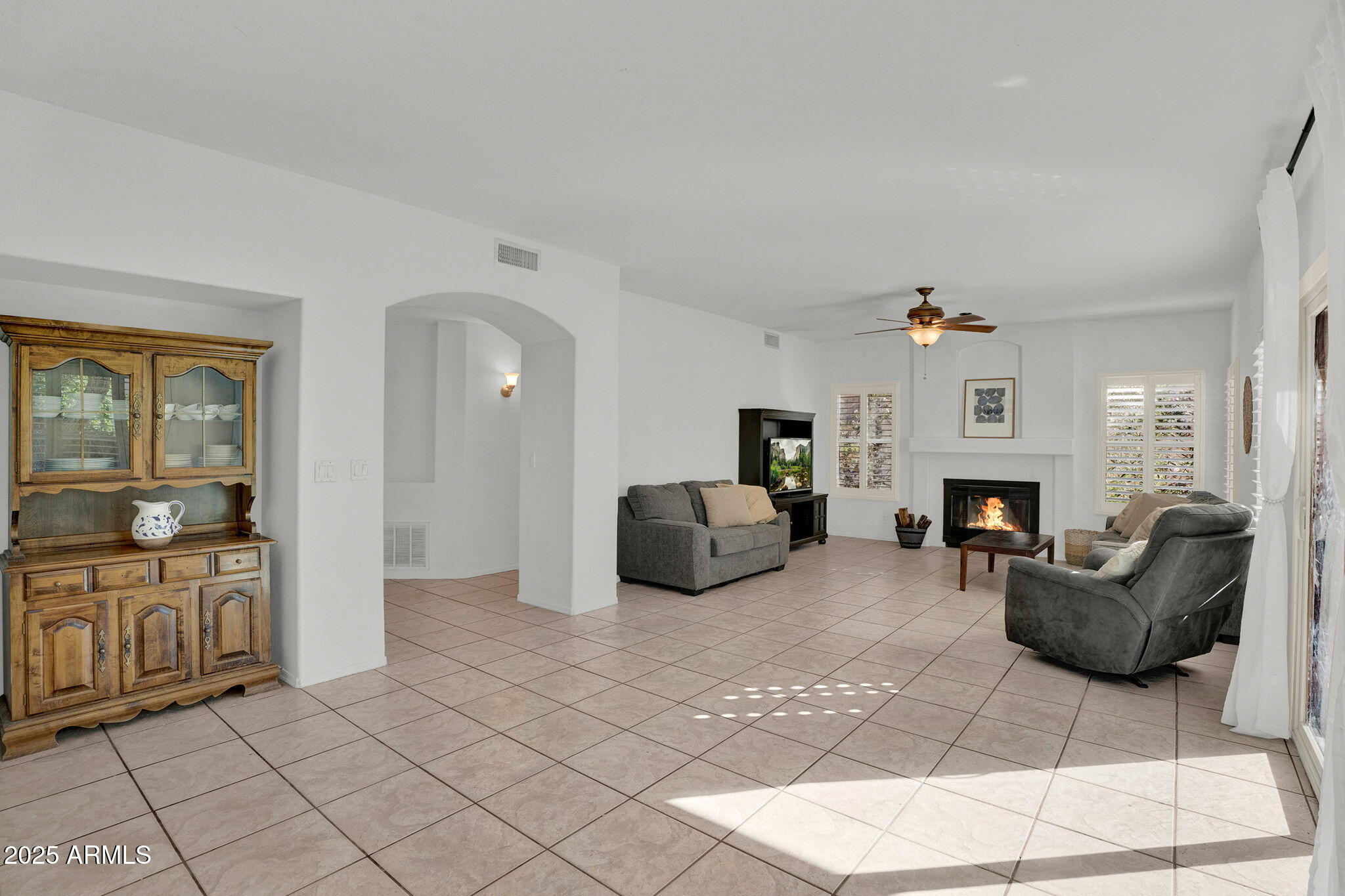 4257 E MICHELLE Avenue