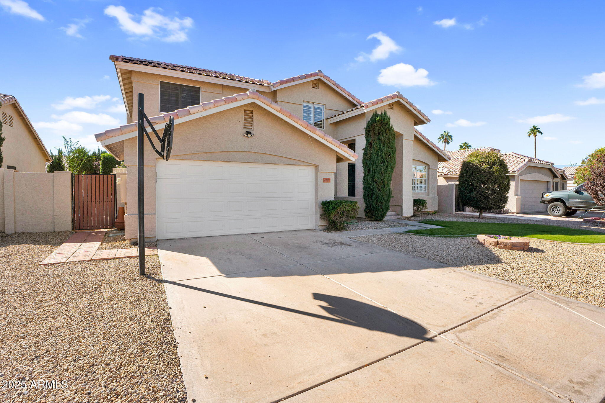 4257 E MICHELLE Avenue