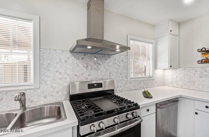 539 W 1ST Street