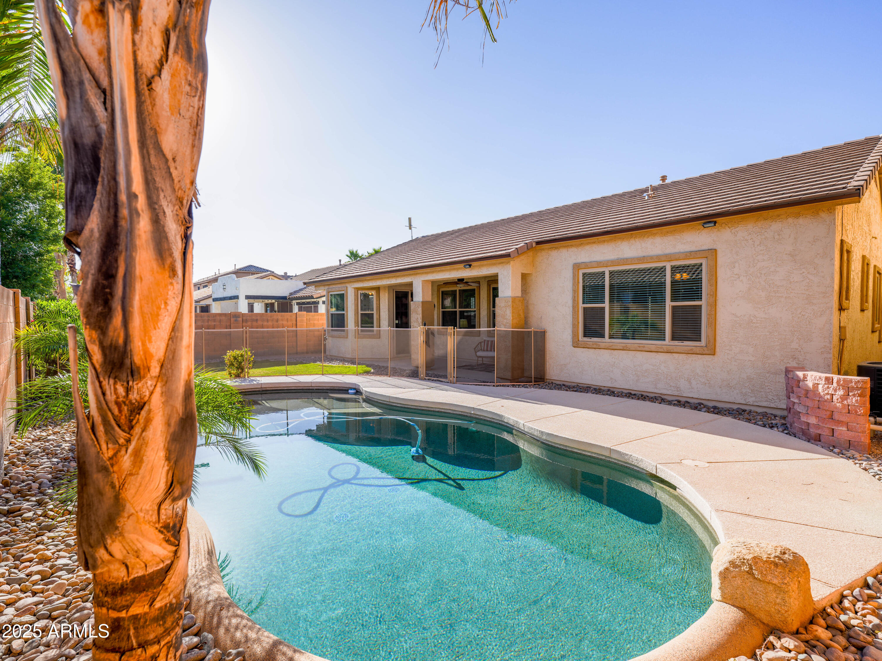 19403 E ARROWHEAD Trail