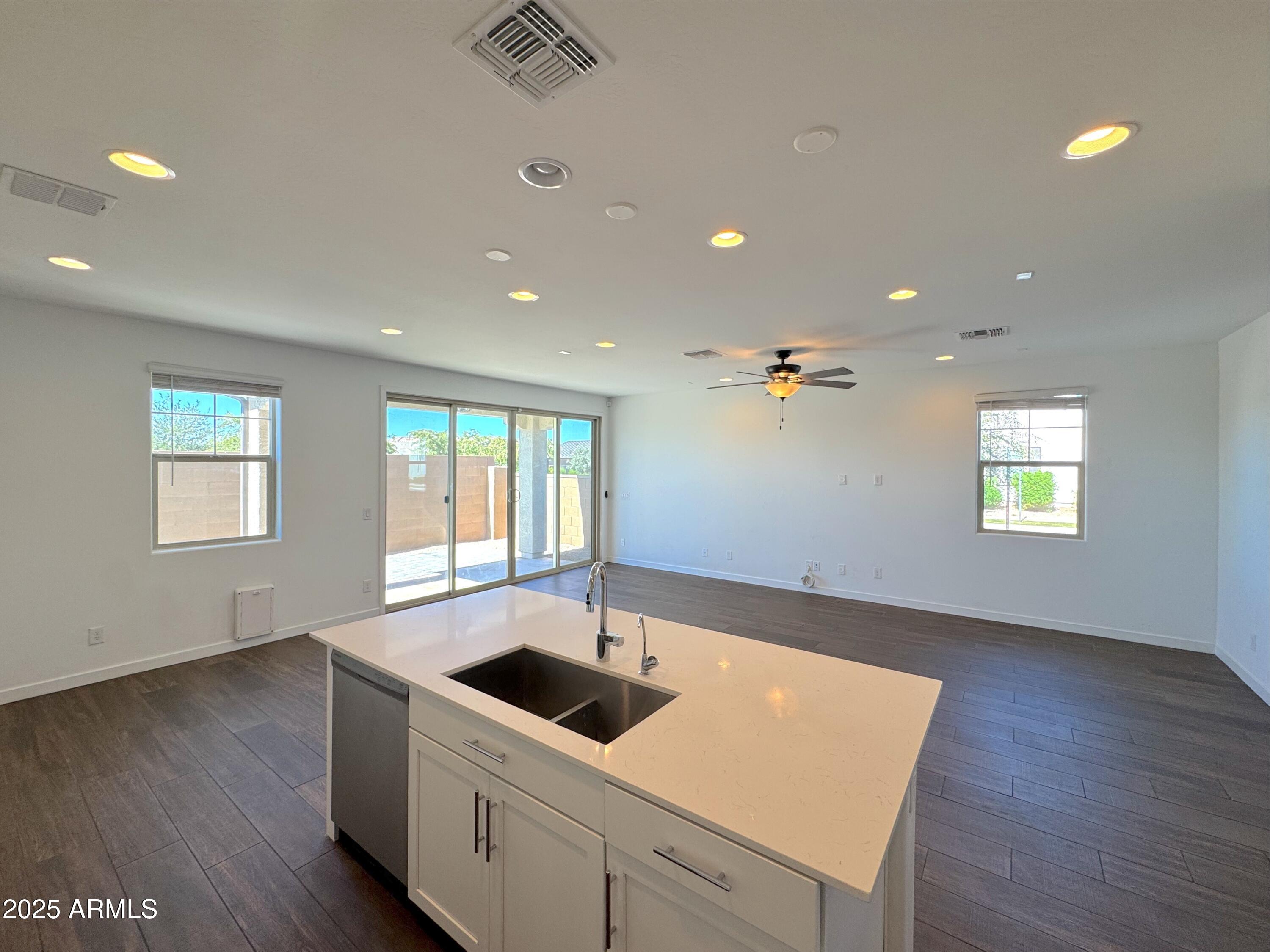 Homes for Sale in Queen Creek Arizona 4 9903 E TILLMAN Avenue