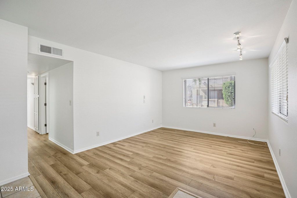 Photo of 303 N Miller Road #1001, Scottsdale, AZ 85257 (MLS # 6934736)