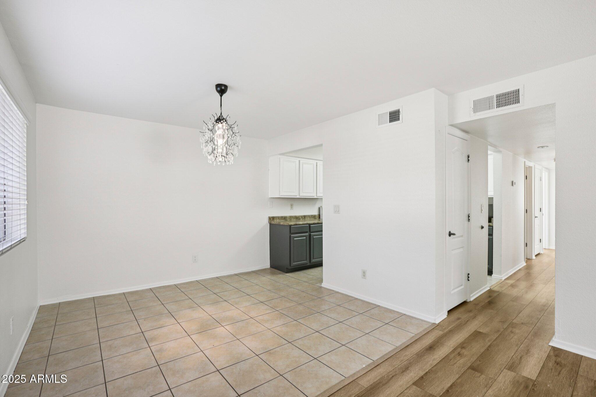 303 N MILLER Road 1001