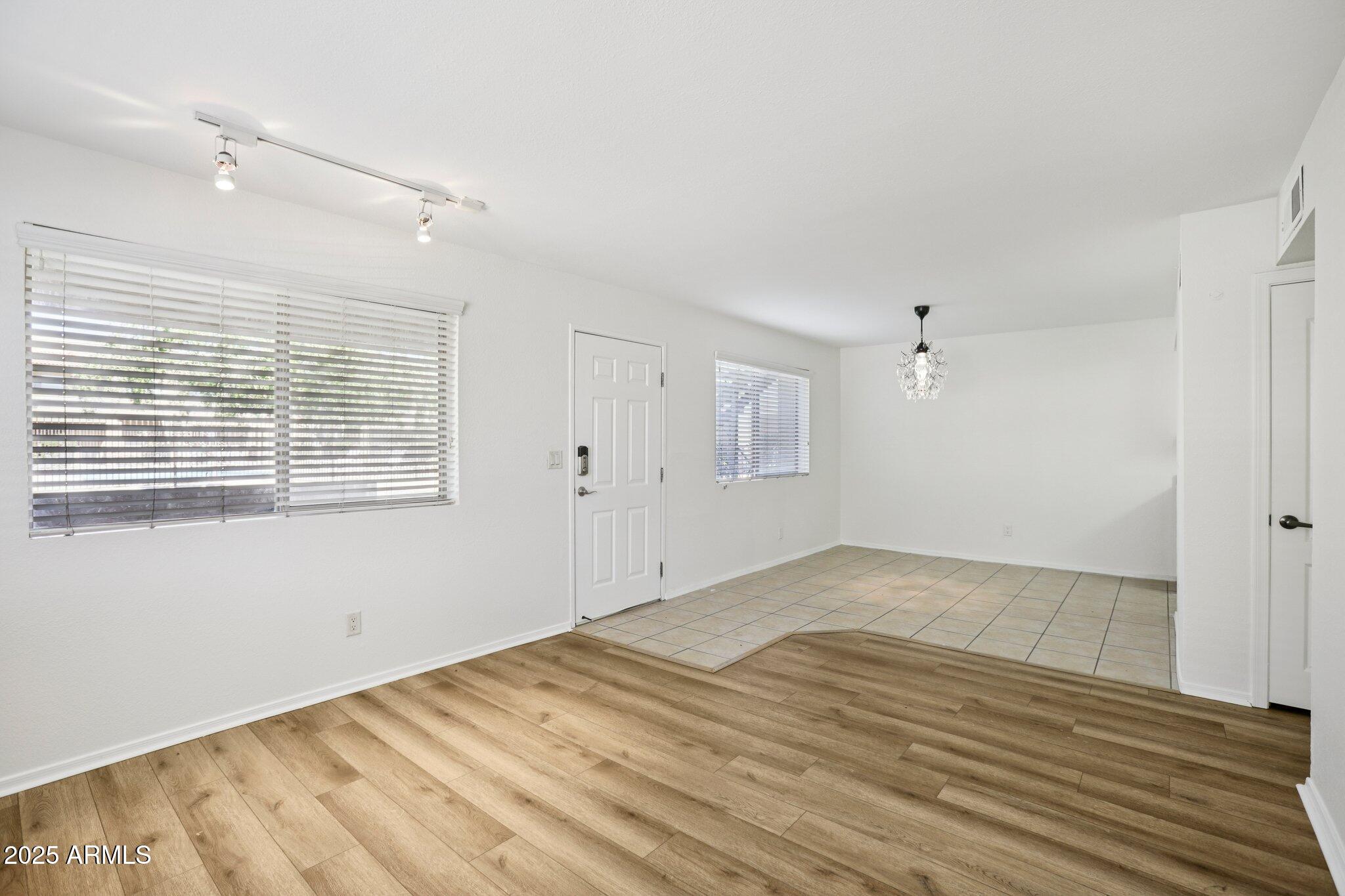 303 N MILLER Road 1001