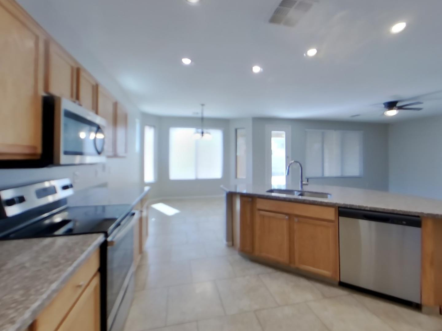 43207 W Lindgren Drive