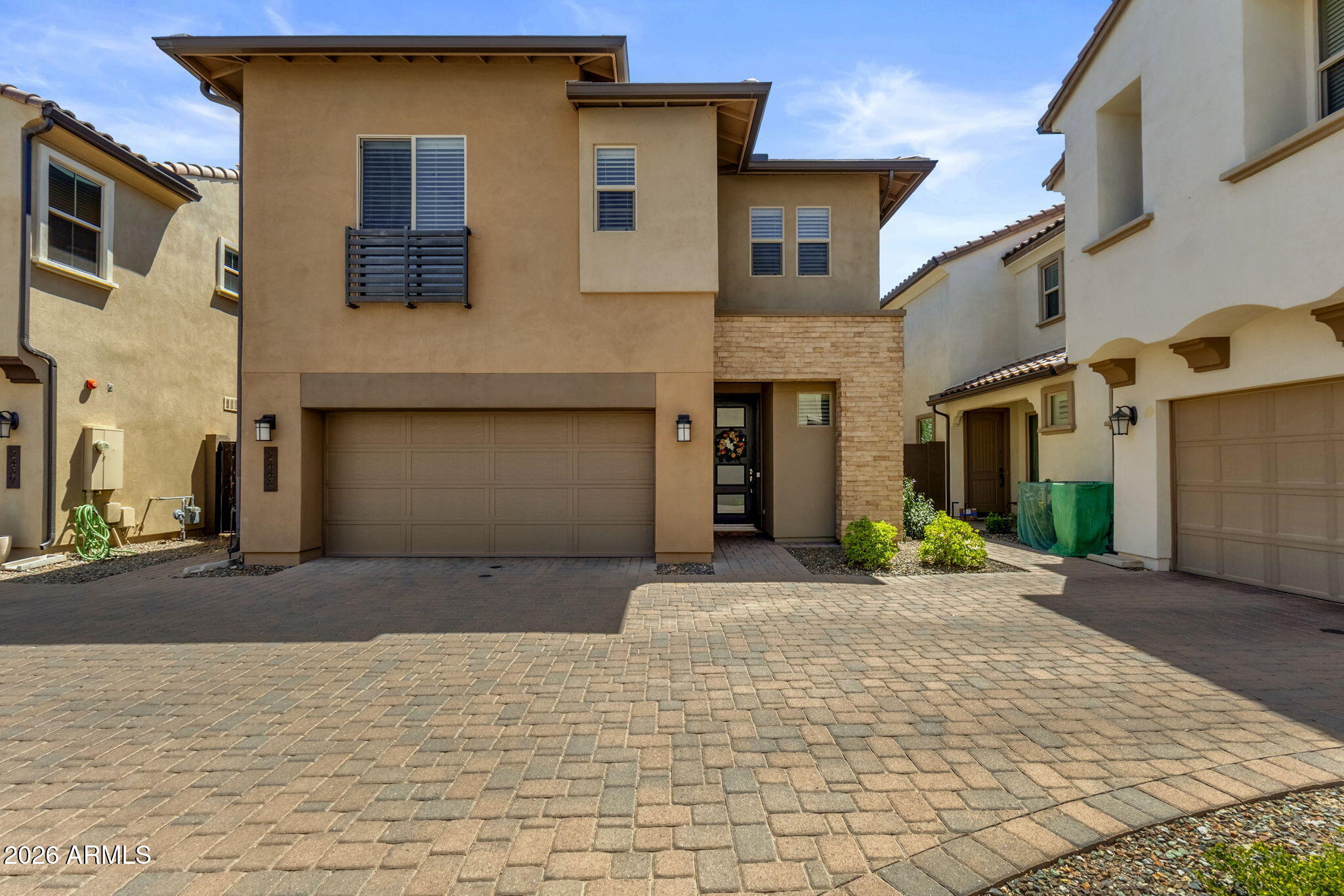 2443 W GLORIA Lane
