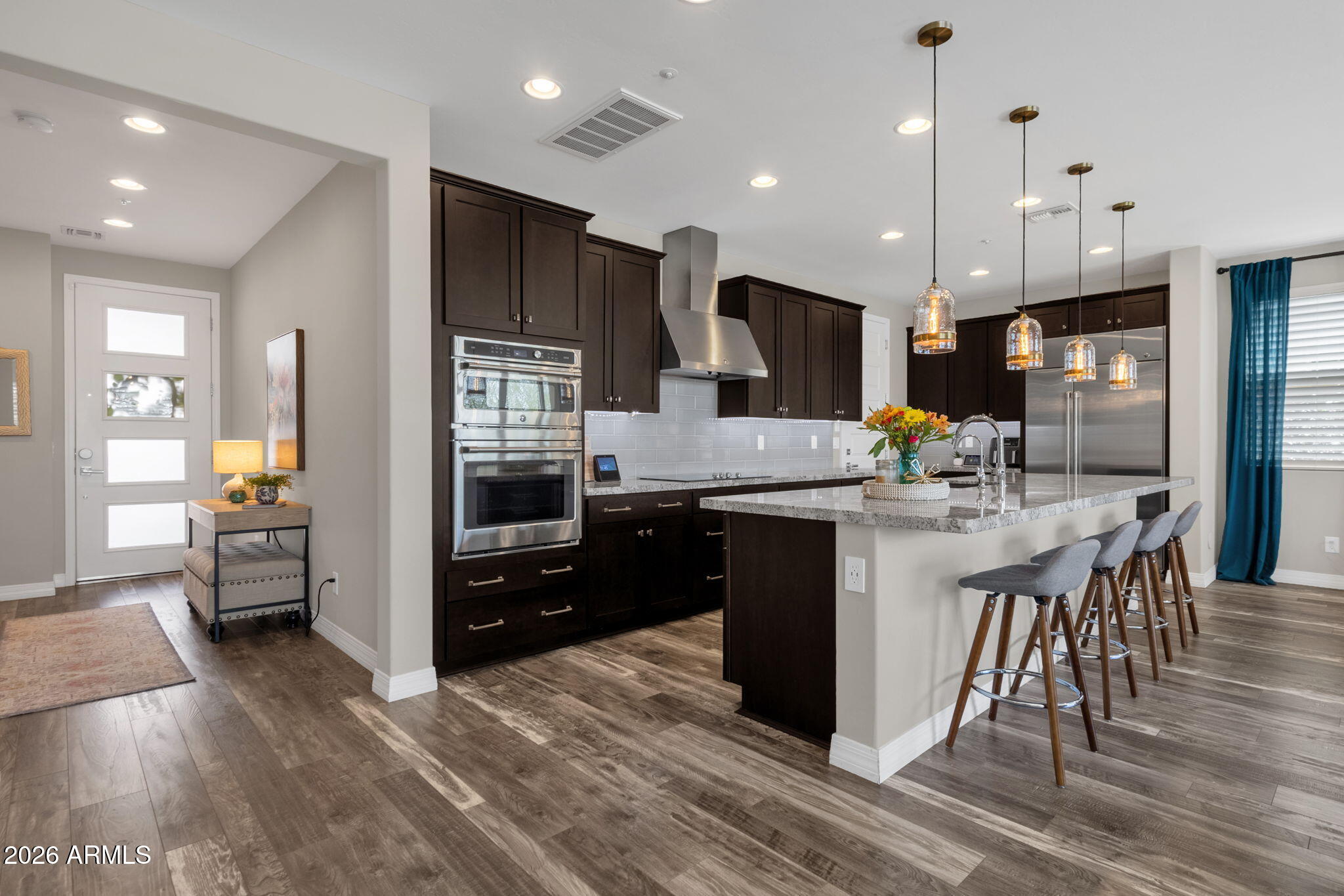 2443 W GLORIA Lane
