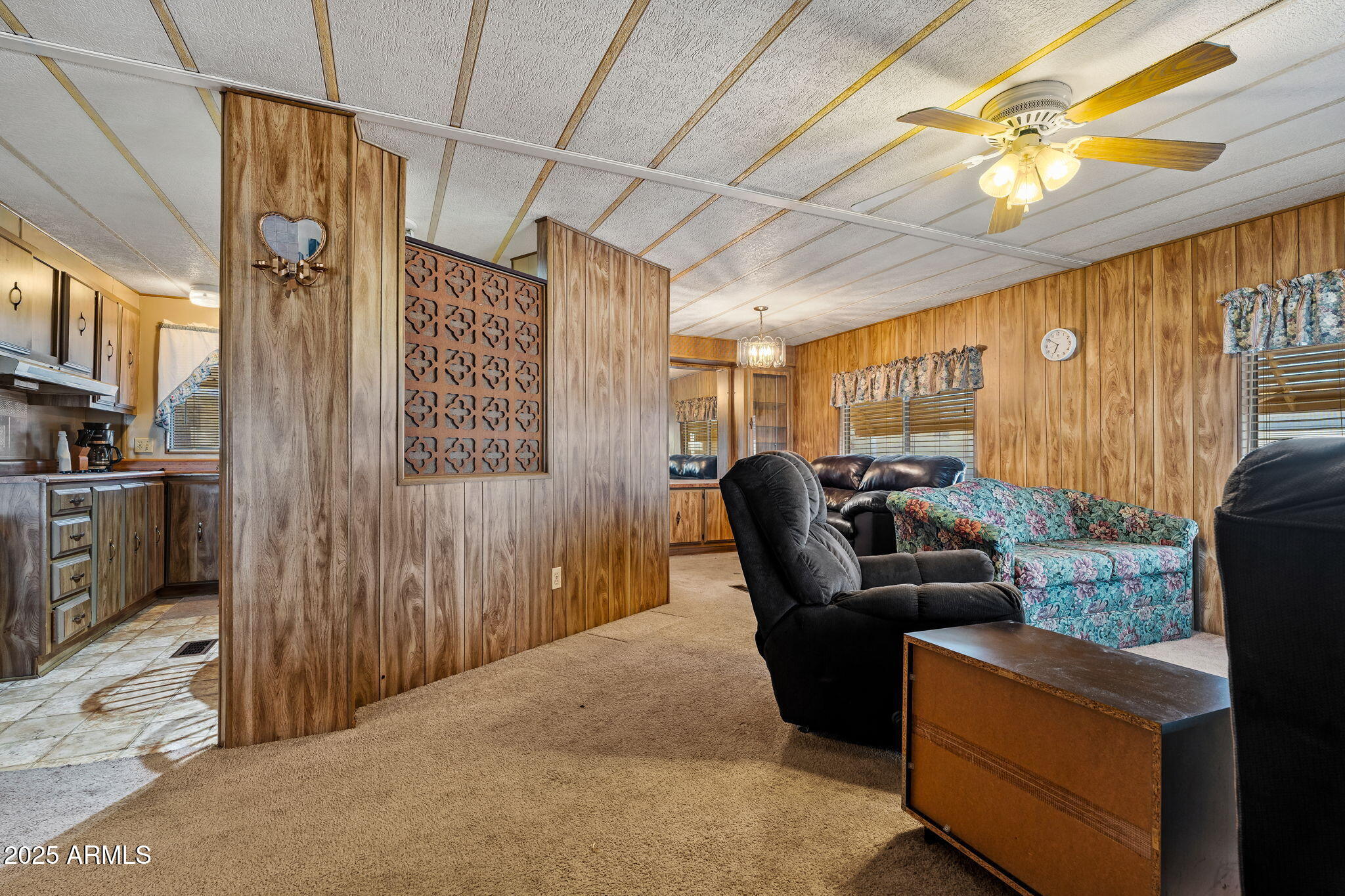 2609 W Southern Avenue 279