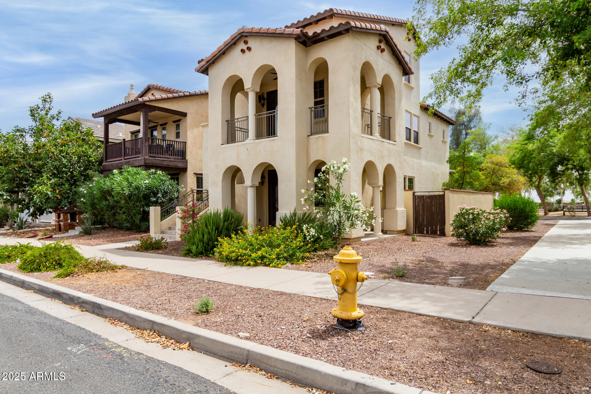 2854 N CLAIRE Drive
