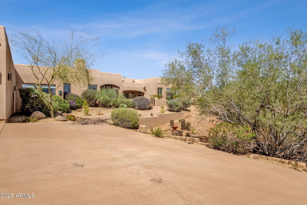 Photo of 16302 E Saguaro Boulevard, Fountain Hills, AZ 85268 (MLS # 6927996)