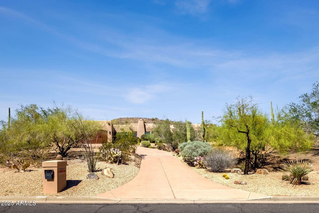 Photo of 16302 E Saguaro Boulevard, Fountain Hills, AZ 85268 (MLS # 6927996)