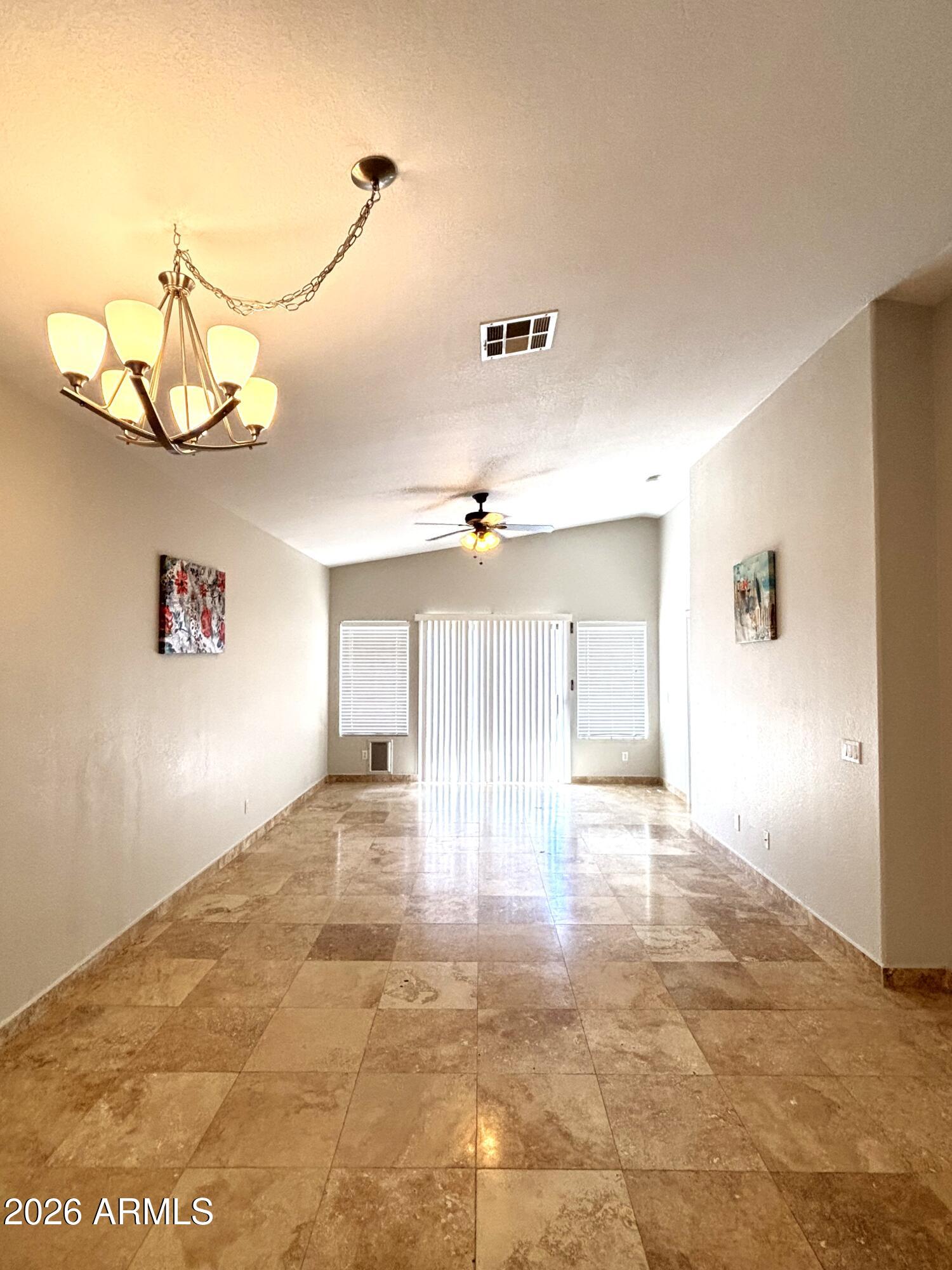 62 S Valencia Place