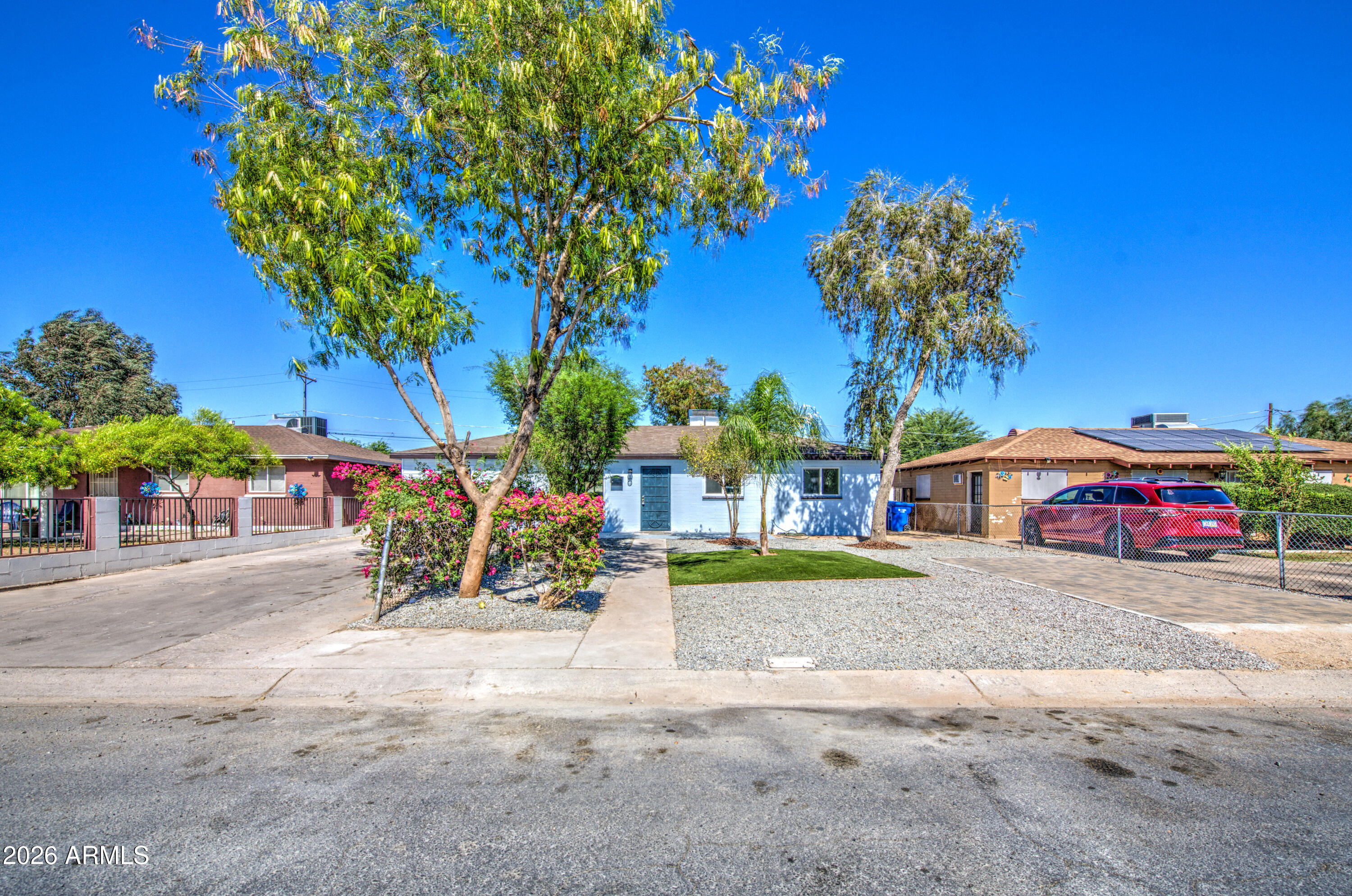 4129 N 49th Drive