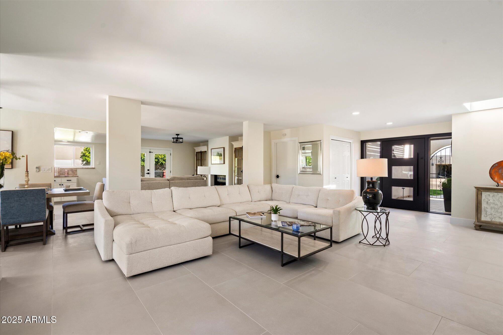 8338 E SAN RAFAEL Drive