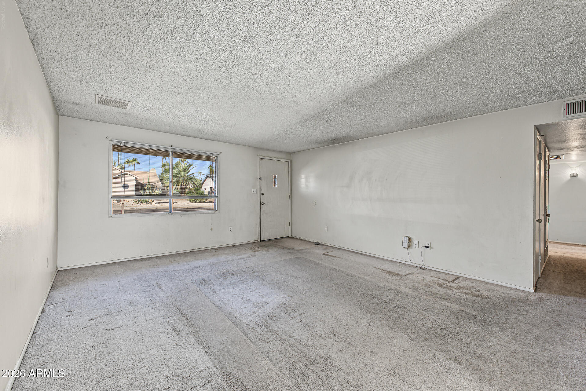 3773 E ACOMA Drive