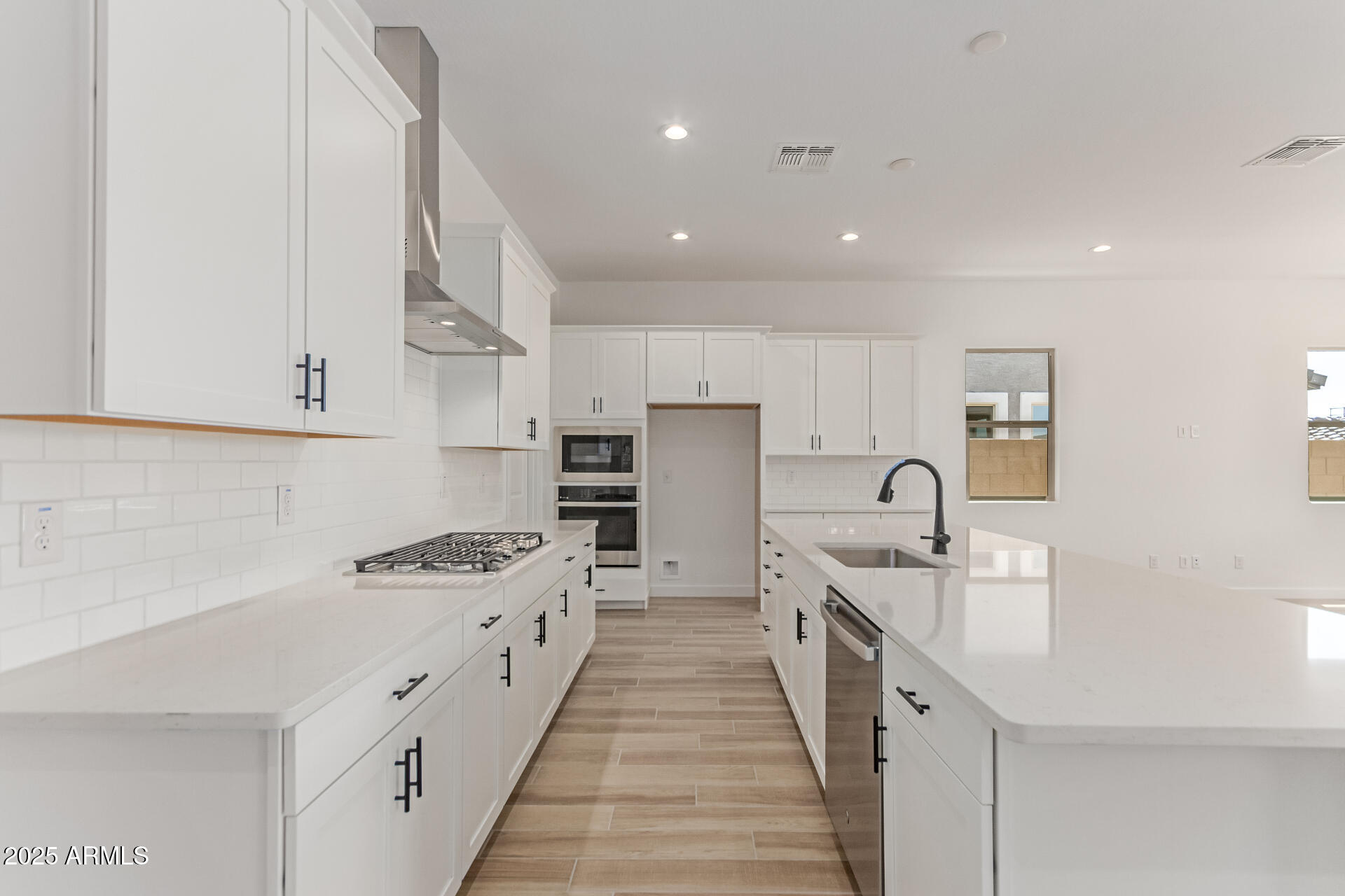 15821 W BRONCO Trail